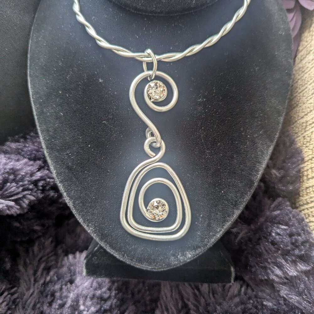 Jeff Lieb Crystal Enhanced Aluminum Neck Piece on His Flexible Wire